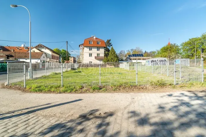 Pronájem komerčního pozemku, Praha - Braník, Pikovická, 542 m2