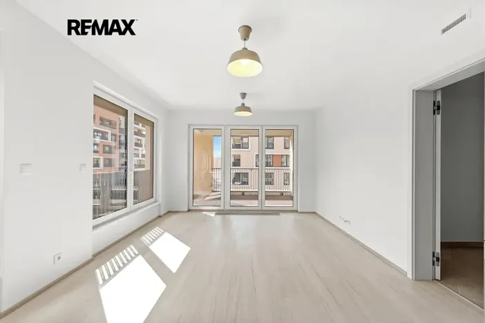 Pronájem bytu 3+kk, Praha - Hloubětín, Poděbradská, 77 m2