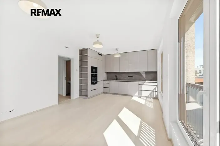 Pronájem bytu 3+kk, Praha - Hloubětín, Poděbradská, 77 m2