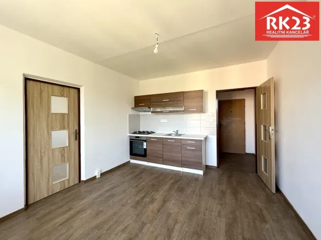 Pronájem bytu 1+1, Mariánské Lázně - Úšovice, Za Tratí, 35 m2