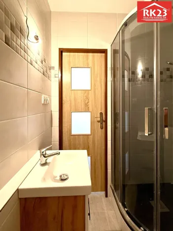 Pronájem bytu 1+1, Mariánské Lázně - Úšovice, Za Tratí, 35 m2