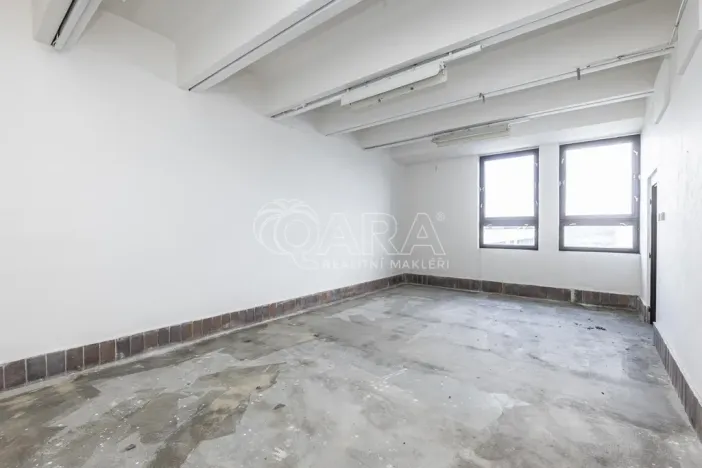 Pronájem obchodního prostoru, Přelouč, Jaselská, 10000 m2