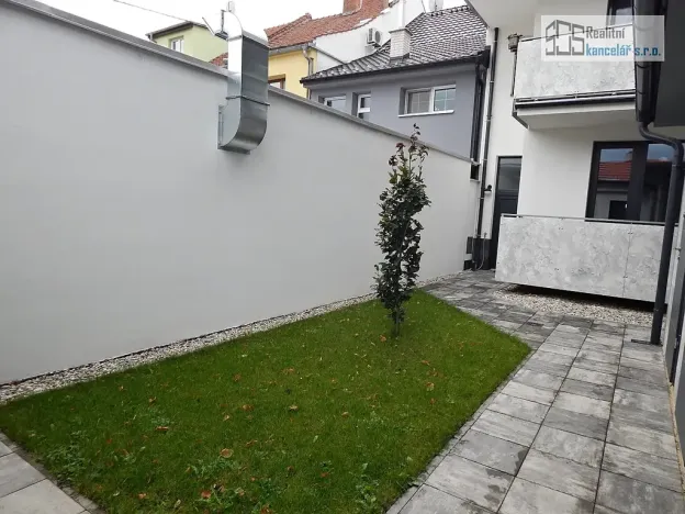 Pronájem bytu 1+kk, Brno, Kučerova, 26 m2