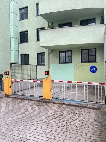 Pronájem garážového stání, Praha - Břevnov, 8. listopadu, 14 m2