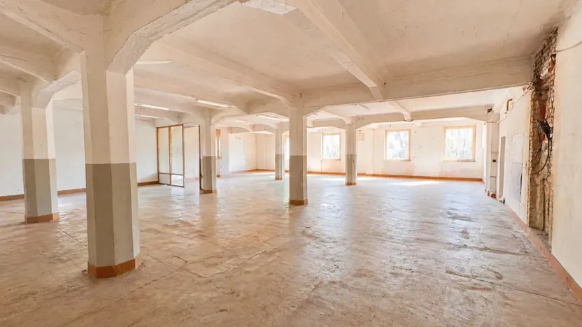 Prodej komerční nemovitosti, Cheb, Slavice, 1600 m2