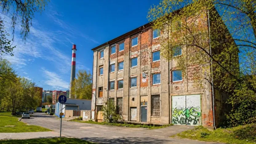 Prodej komerční nemovitosti, Cheb, Slavice, 1600 m2