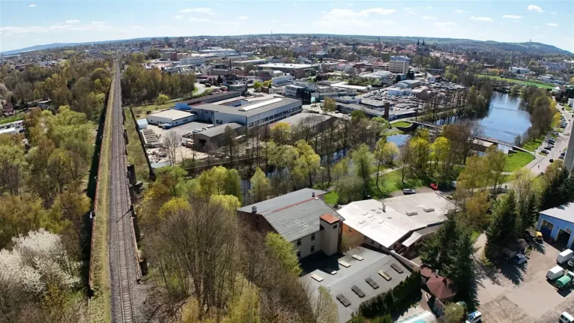 Prodej komerční nemovitosti, Cheb, Slavice, 1600 m2