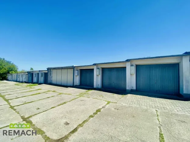 Prodej garáže, Staré Město, Kopánky, 18 m2