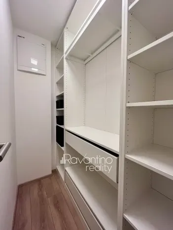 Pronájem bytu 1+kk, Brno, Spolková, 38 m2