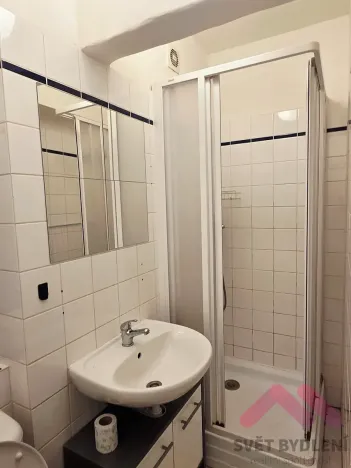 Pronájem bytu 1+kk, Praha - Vršovice, Kodaňská, 26 m2