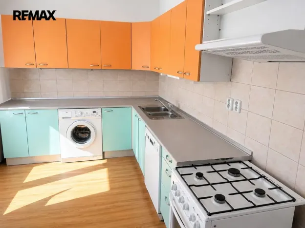 Pronájem bytu 2+1, Zlín, Štefánikova, 54 m2