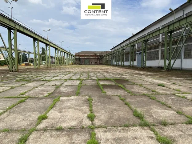 Pronájem komerčního pozemku, Hradec Králové - Kukleny, Pražská třída, 2000 m2