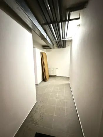 Prodej obchodního prostoru, Karlovy Vary, Zámecký vrch, 111 m2