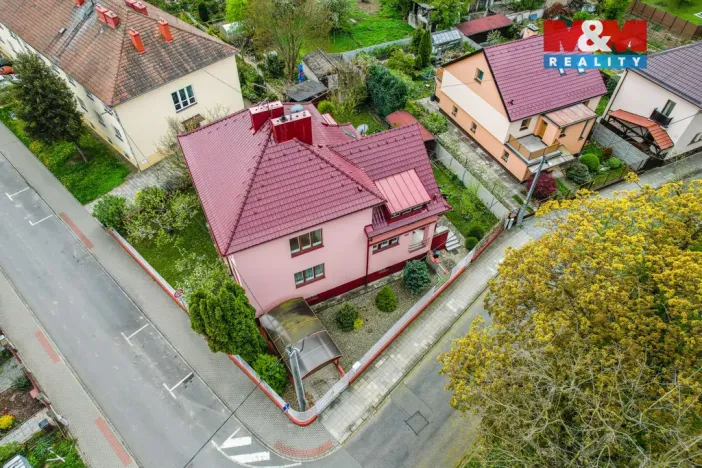 Prodej rodinného domu, Uherské Hradiště, U Stadionu, 300 m2