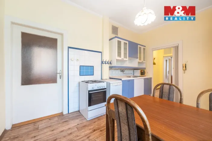 Prodej rodinného domu, Uherské Hradiště, U Stadionu, 300 m2