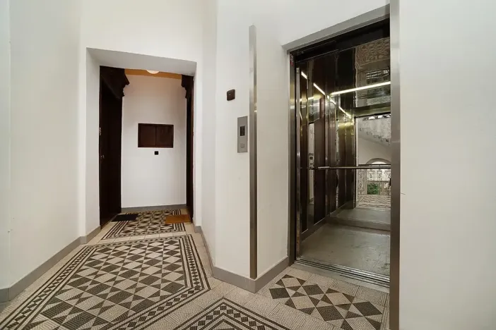 Pronájem bytu 2+kk, Praha - Nové Město, Navrátilova, 48 m2