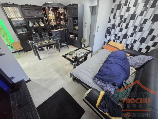 Prodej rodinného domu, Meziměstí - Starostín, 390 m2