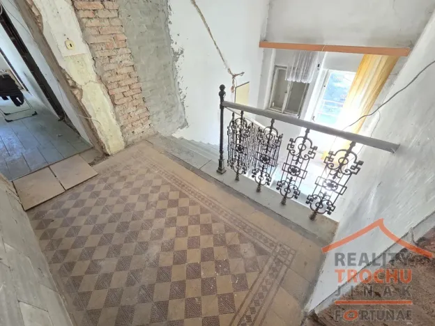 Prodej rodinného domu, Meziměstí - Starostín, 390 m2