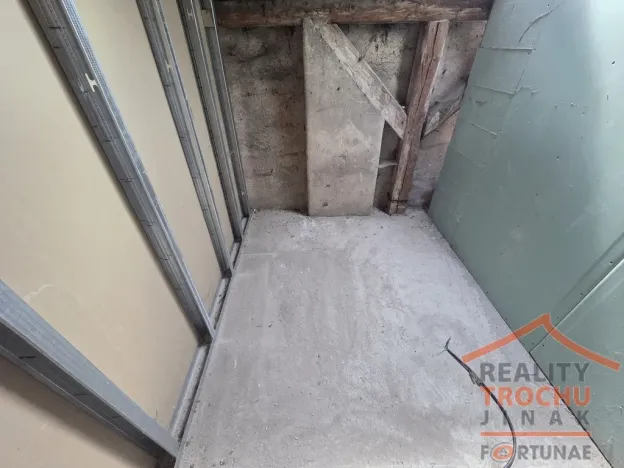 Prodej rodinného domu, Meziměstí - Starostín, 390 m2