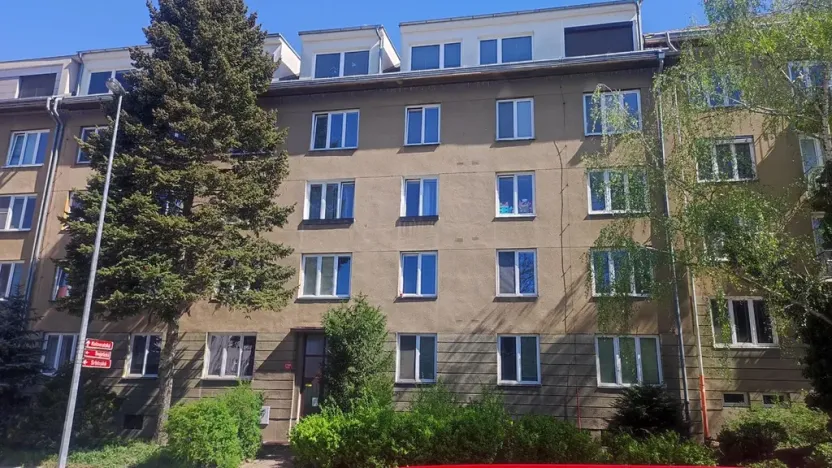 Prodej bytu 2+1, Praha - Strašnice, Ke Strašnické, 39 m2