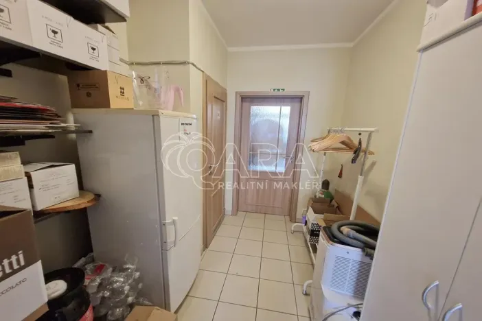 Pronájem obchodního prostoru, Praha - Nusle, Táborská, 42 m2