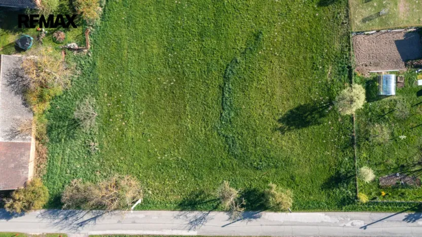 Prodej pozemku pro bydlení, Mžany, 863 m2