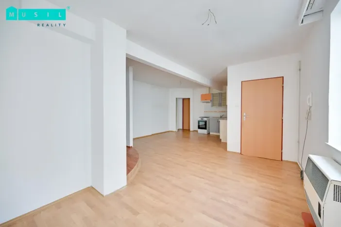 Pronájem bytu 1+kk, Šternberk, Bezručova, 45 m2