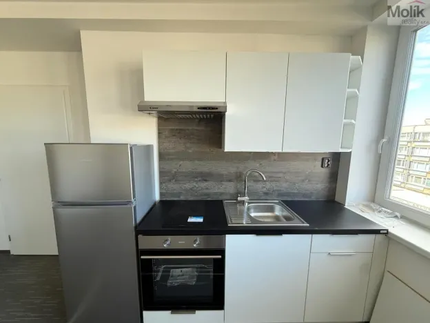 Pronájem bytu 1+kk, Chomutov, Žižkovo náměstí, 34 m2