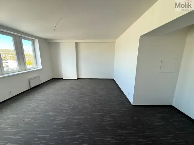 Pronájem bytu 1+kk, Chomutov, Žižkovo náměstí, 34 m2