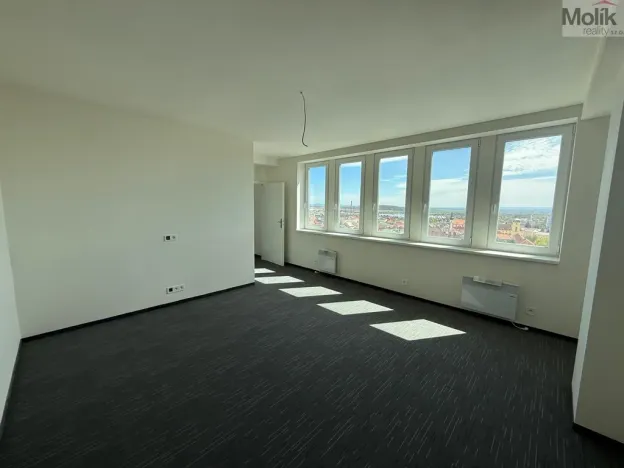 Pronájem bytu 3+kk, Chomutov, Žižkovo náměstí, 97 m2