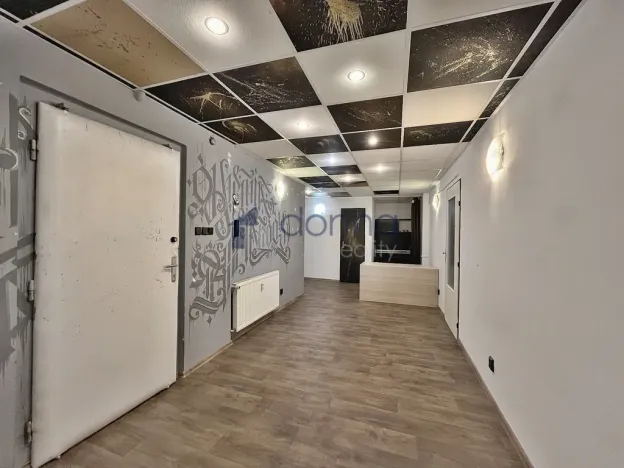 Pronájem kanceláře, Praha, Šrobárova, 139 m2