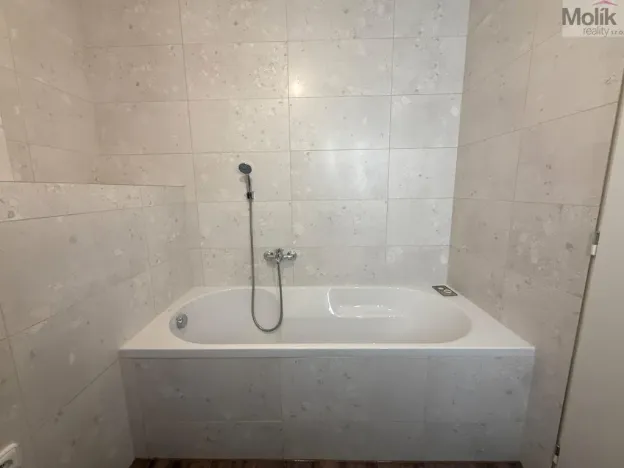 Pronájem bytu 2+kk, Chomutov, 28. října, 58 m2