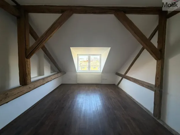 Pronájem bytu 2+kk, Chomutov, 28. října, 72 m2