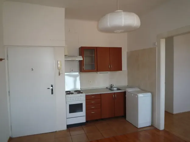 Pronájem bytu 2+kk, Praha - Vinohrady, Perunova, 29 m2
