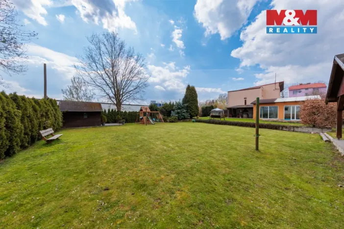 Prodej rodinného domu, Karlovy Vary - Dvory, Chebská, 228 m2