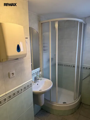 Pronájem kanceláře, Třebíč - Jejkov, Smila Osovského, 250 m2