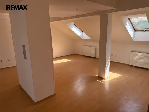 Prodej komerční nemovitosti, Třebíč - Jejkov, Smila Osovského, 250 m2