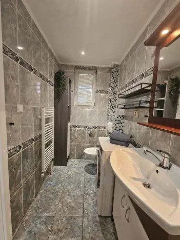 Prodej bytu 2+kk, Holubice, Za Dvorem, 63 m2