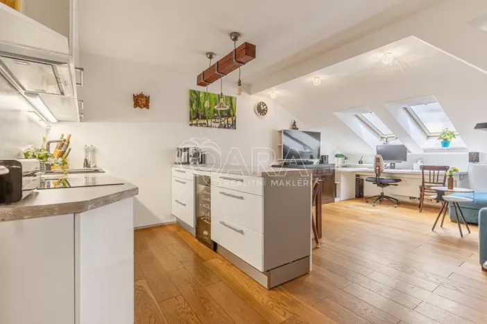 Prodej bytu 3+kk, Praha - Holešovice, Ortenovo náměstí, 72 m2