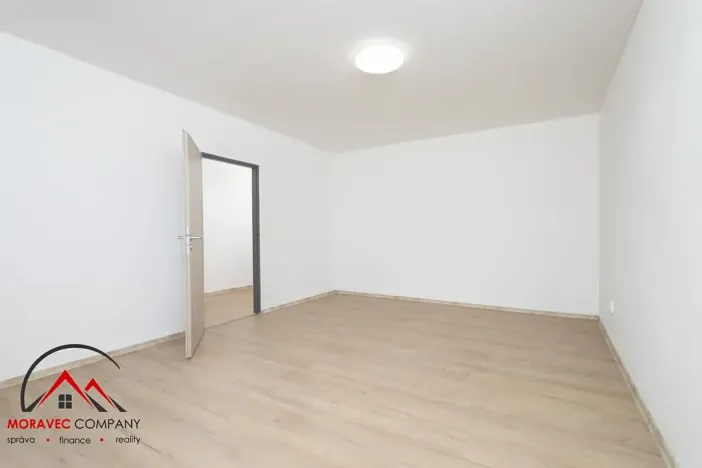 Pronájem bytu 1+1, Ostrava, Newtonova, 41 m2