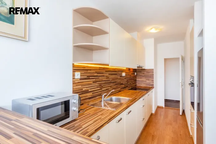 Prodej bytu 3+1, Praha - Bohnice, Poznaňská, 62 m2