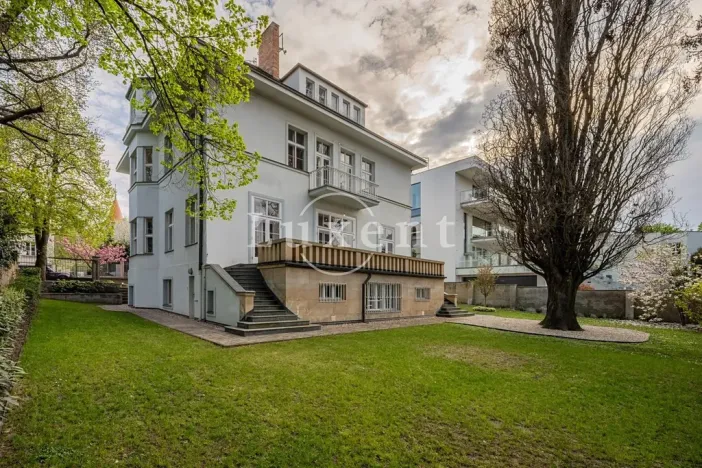 Prodej vily, Praha - Bubeneč, Heineho, 726 m2
