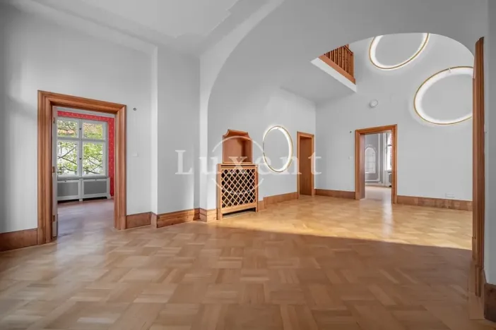 Prodej vily, Praha - Bubeneč, Heineho, 726 m2