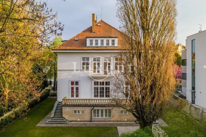 Prodej vily, Praha - Bubeneč, Heineho, 726 m2
