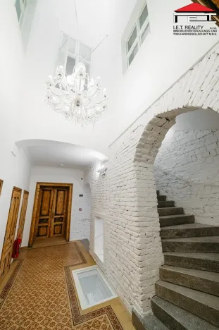 Prodej apartmánu, Frýdek-Místek, Zámecké nám., 405 m2