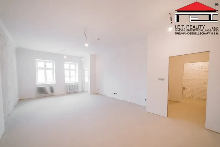 Prodej apartmánu, Frýdek-Místek, Zámecké nám., 405 m2