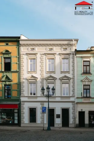 Prodej apartmánu, Frýdek-Místek, Zámecké nám., 405 m2
