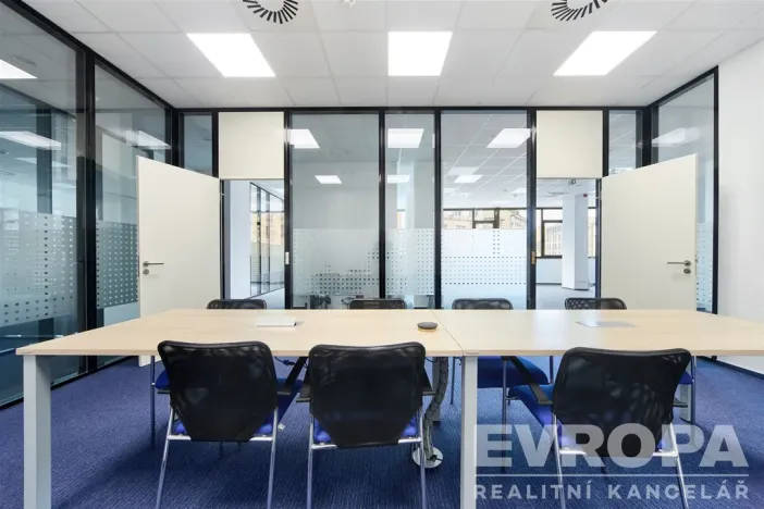 Pronájem kanceláře, Pardubice - Zelené Předměstí, třída Míru, 272 m2
