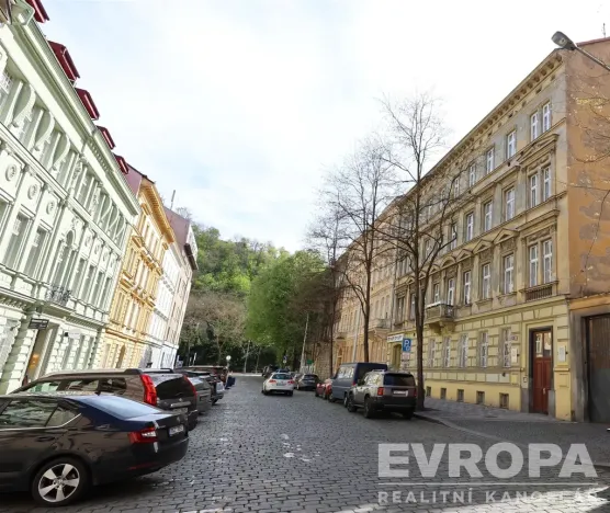 Pronájem bytu 3+1, Praha - Karlín, Vítkova, 98 m2