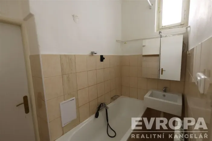 Pronájem bytu 3+1, Praha - Karlín, Vítkova, 98 m2